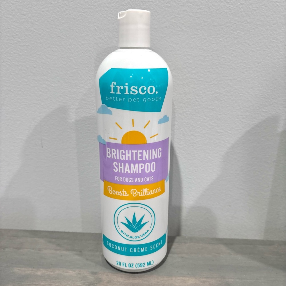 Frisco Dog & Cat Pet Brightening Shampoo W/ Aloe Vera- Coconut Creme Scent 20 Oz